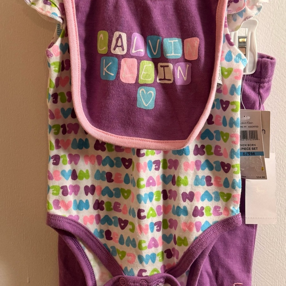Calvin Klein 6/9 Month Girls 3 Piece Set New